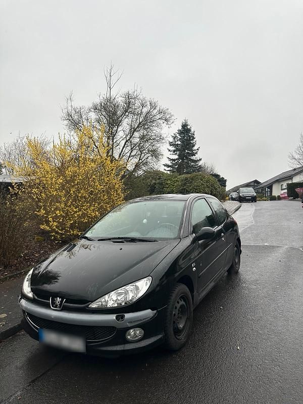 Gebraucht Peugeot 206 75 PS (55 kW) 2008 Limousine