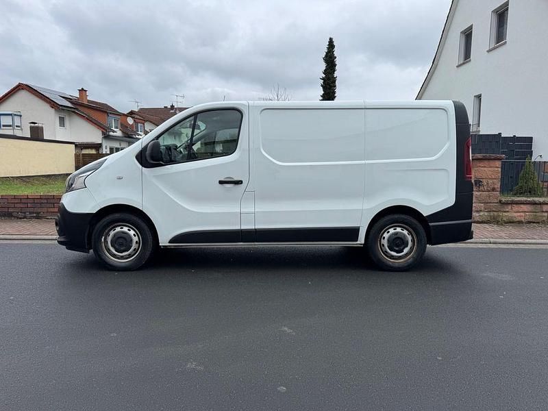 Gebraucht Renault Trafic Komfort 120 PS (88 kW) 2021 Weiß Van / Kleinbus
