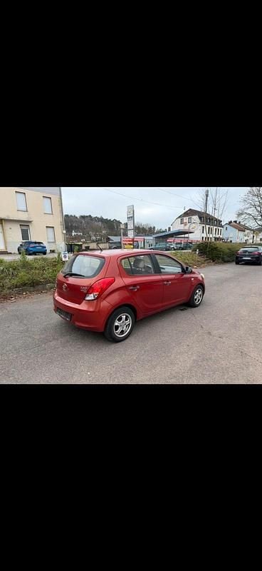 Gebraucht Hyundai i20 88 PS (64 kW) 2013 Kleinwagen