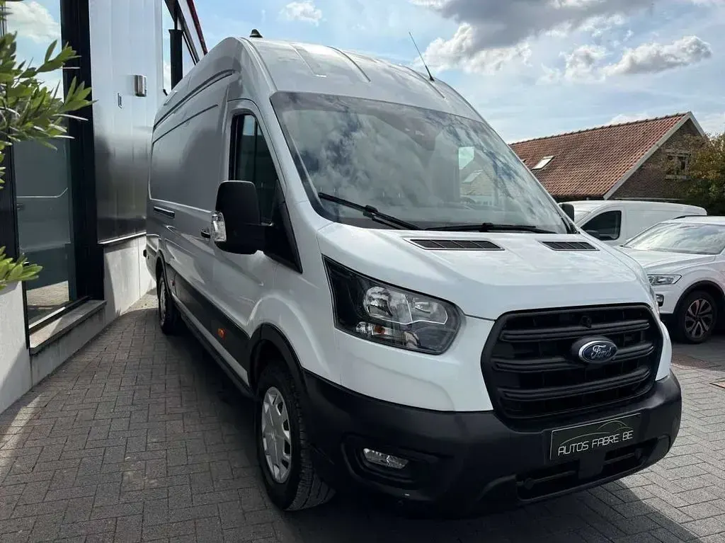 Gebraucht Ford Transit Trend 170 PS (125 kW) 2022 Weiß Van