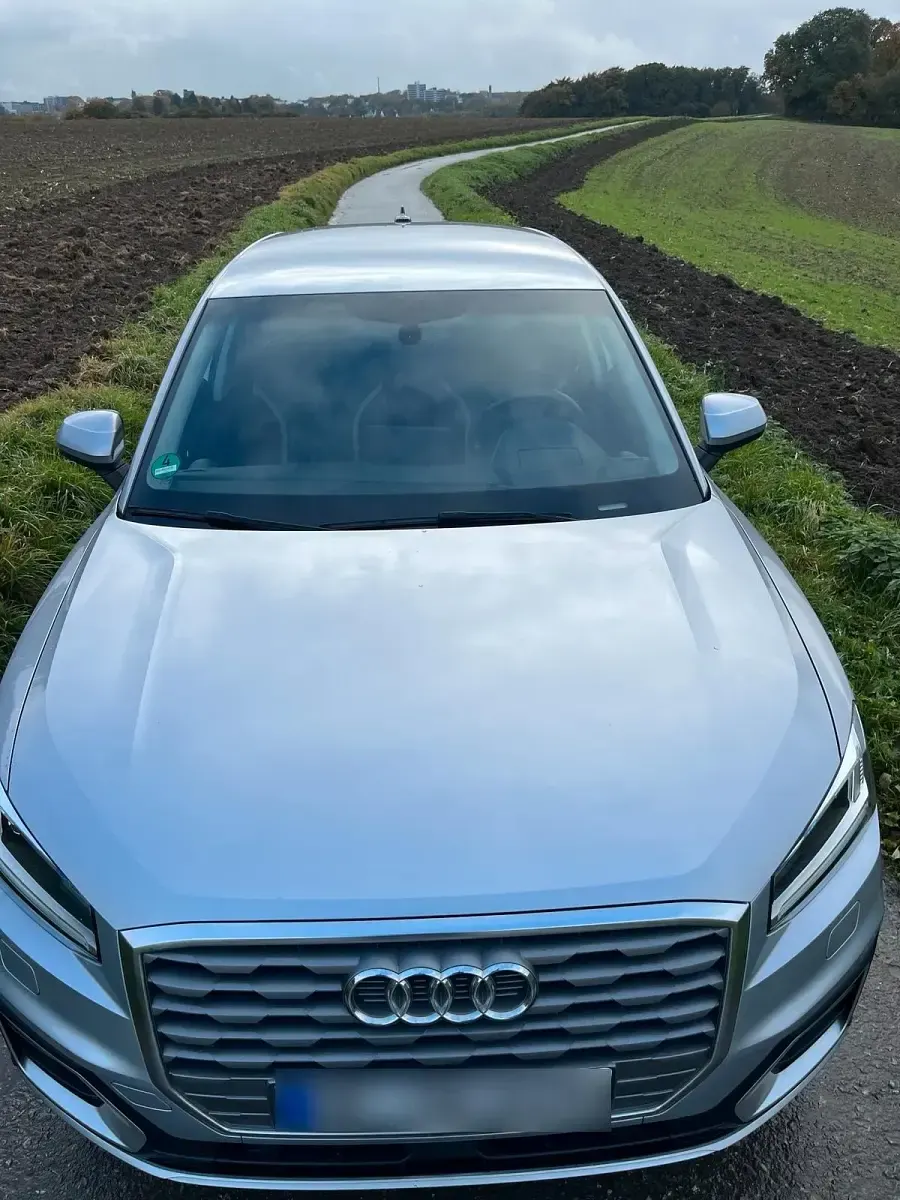 Usata Audi Q2 150 CV (110 kW) 2019 Argento SUV