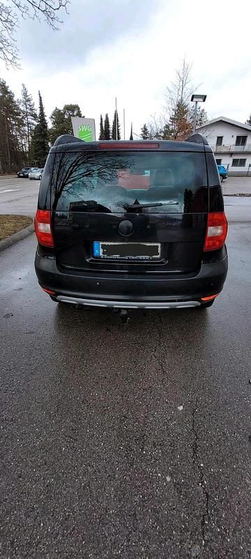 Gebraucht Skoda Yeti 140 PS (102 kW) 2011 Schwarz SUV