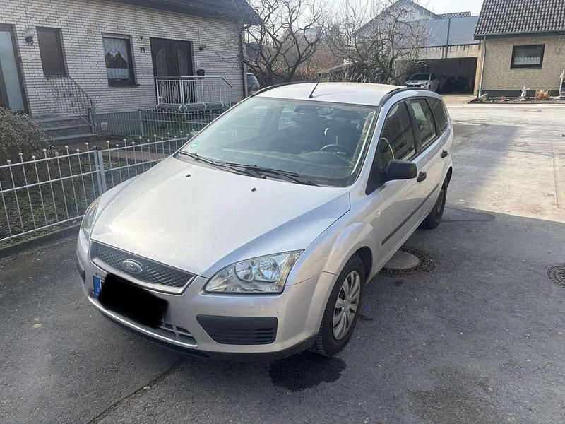 Second-hand Ford Focus 109 CP (80 kW) 2005 Gri Break