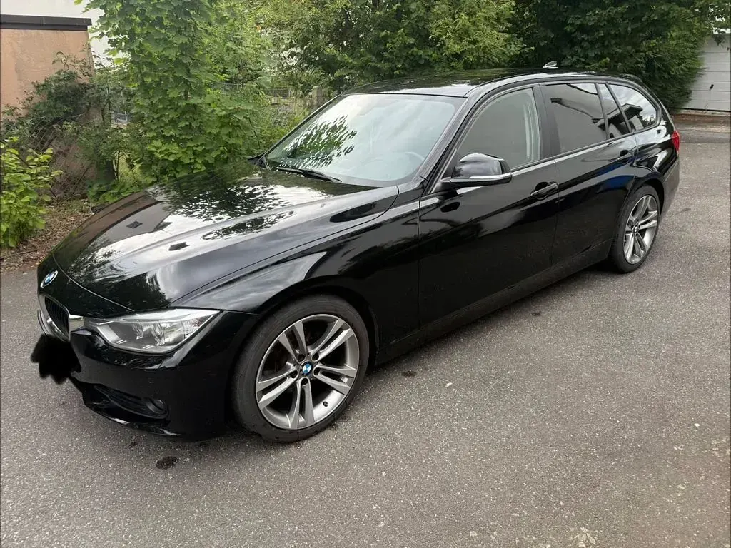 Gebraucht BMW 318 143 PS (105 kW) 2015 Schwarz Kombi