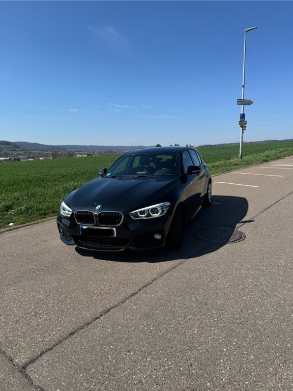 Schwarz Gebraucht 2016 BMW 118 M Sport Kleinwagen | 15.200 € (Fairer Preis) - Bild 1/4