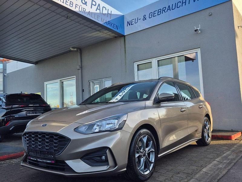 Grau Gebraucht 2019 Ford Focus ST-Line Kombi | 15.299 € (Fairer Preis) - Bild 1/4