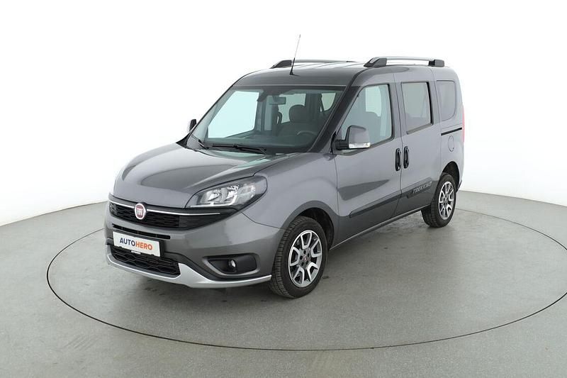 Grau Gebraucht 2022 Fiat Doblò Trekking Van / Kleinbus | 18.900 € (Fairer Preis) - Bild 1/3