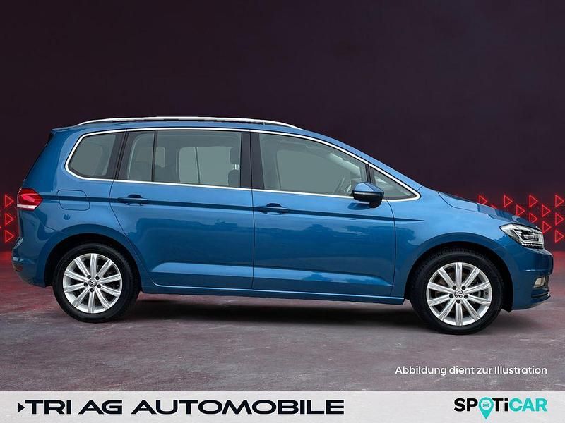 Gebraucht VW Touran Highline 150 PS (110 kW) 2017 Blau Van / Kleinbus