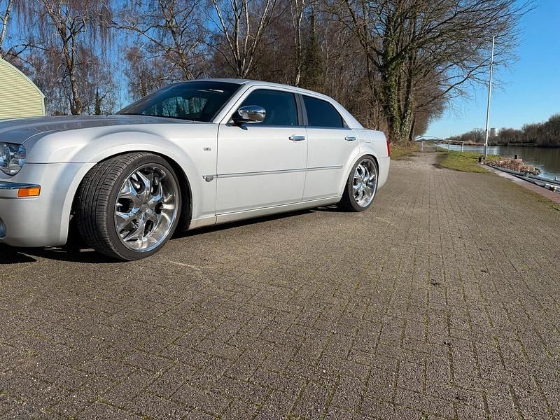 Gebraucht Chrysler 300C 340 PS (250 kW) 2005 Silber Limousine