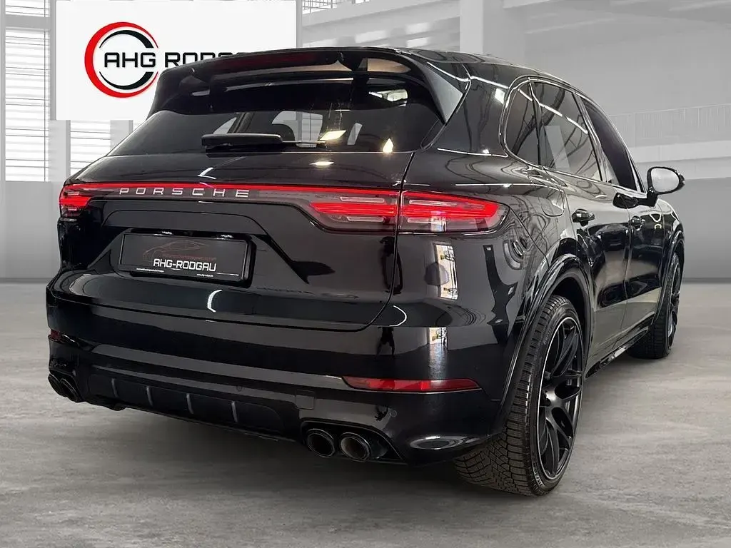 Gebraucht Porsche Cayenne GTS 460 PS (338 kW) 2021 Schwarz SUV