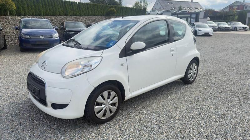 Weiß Gebraucht 2011 Citroën C1 SELECTION Kleinwagen | 1.295 € (Guter Preis) - Bild 1/4