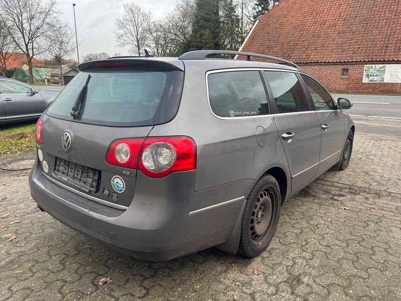Usata VW Passat Comfortline 116 CV (85 kW) 2005 Grigio Station wagon