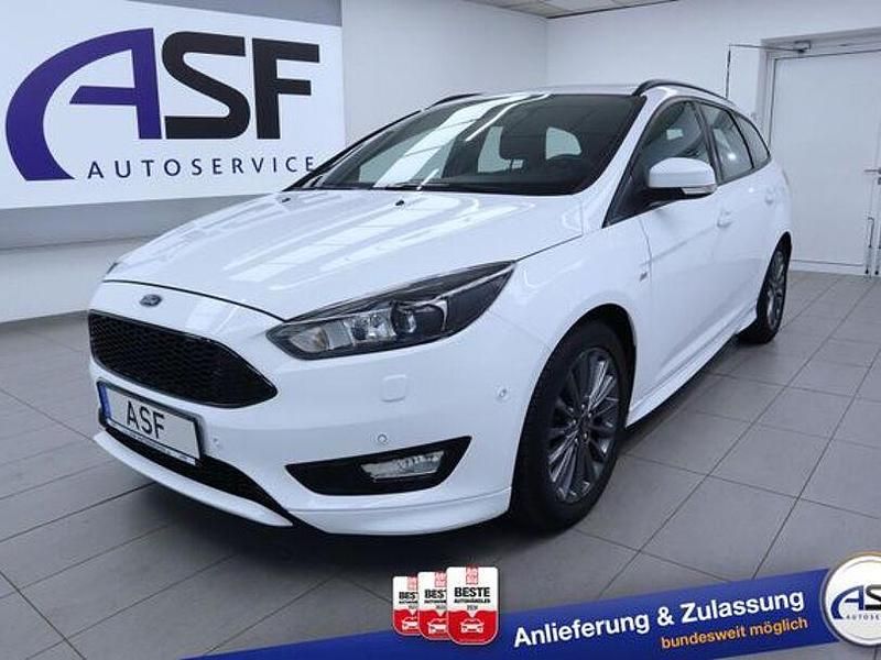 Weiß Gebraucht 2017 Ford Focus ST-Line Limousine | 12.970 € (Fairer Preis) - Bild 1/2