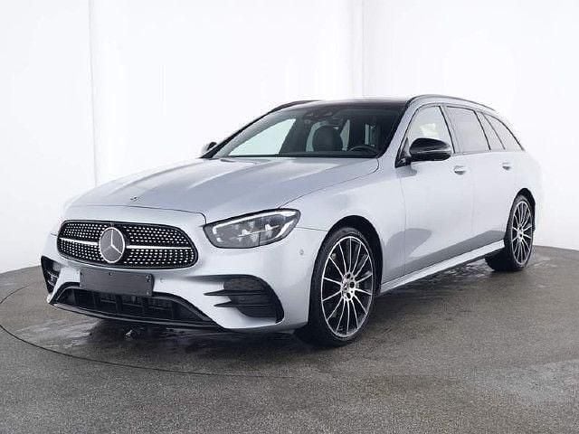 Silber Gebraucht 2023 Mercedes E400 AMG Limousine | 64.970 € - Bild 1/4