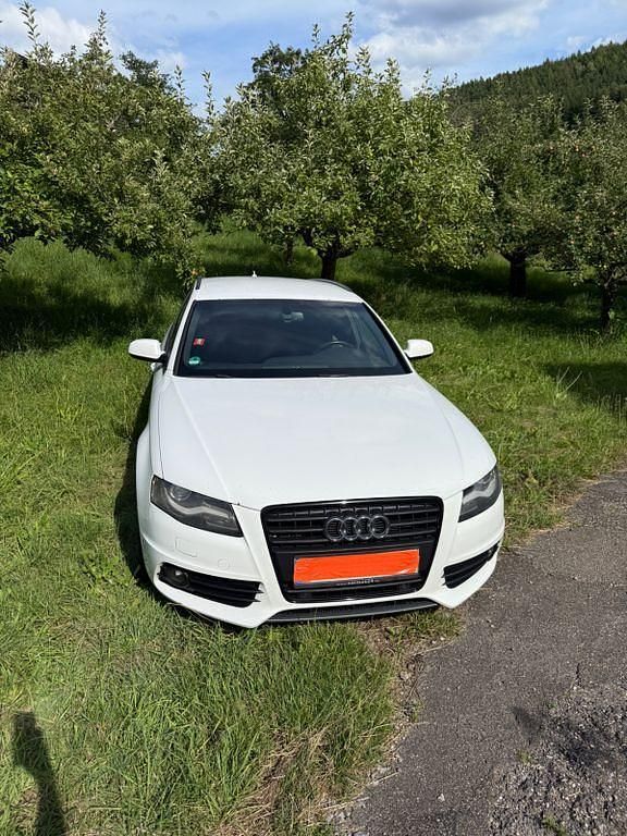 Weiß Gebraucht 2010 Audi A4 S-Line Kombi | 7.500 € (Fairer Preis) - Bild 1/4