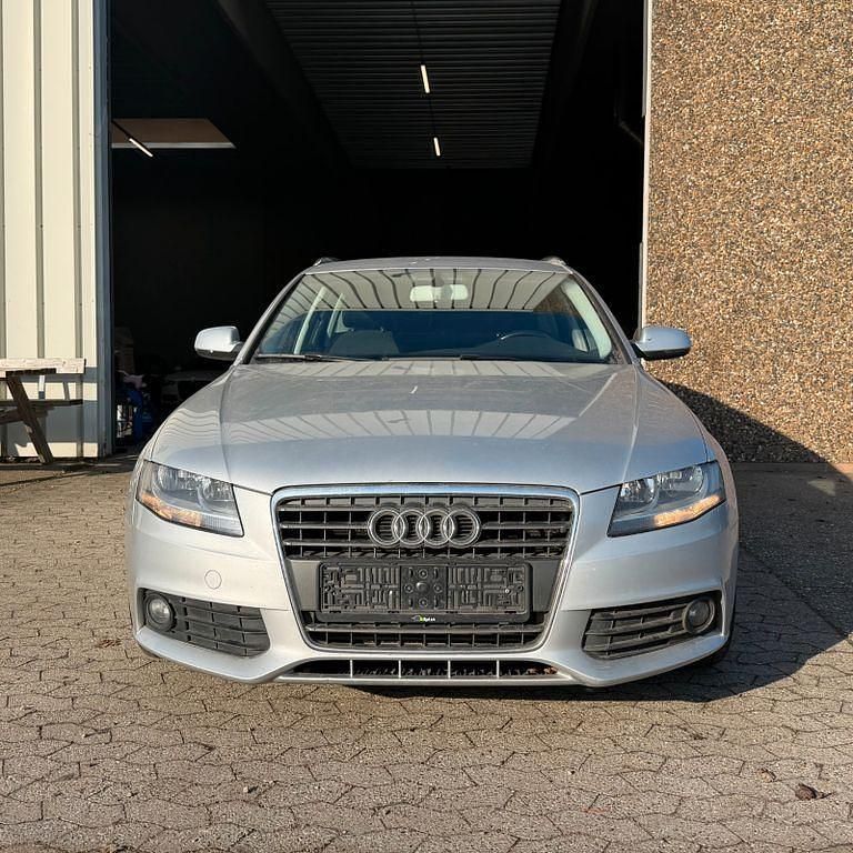 Gebraucht Audi A4 Attraction 179 PS (131 kW) 2011 Silber Kombi