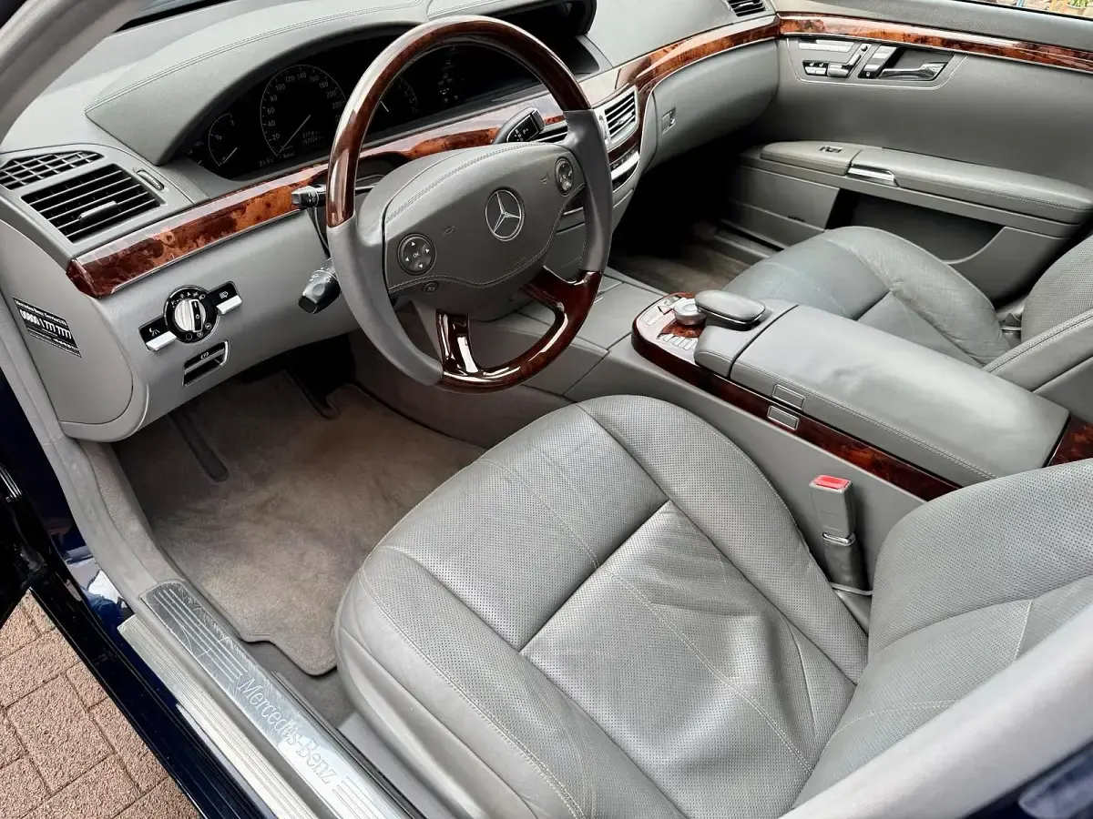 Gebraucht Mercedes S500 Night 388 PS (285 kW) 2006 Blau Limousine