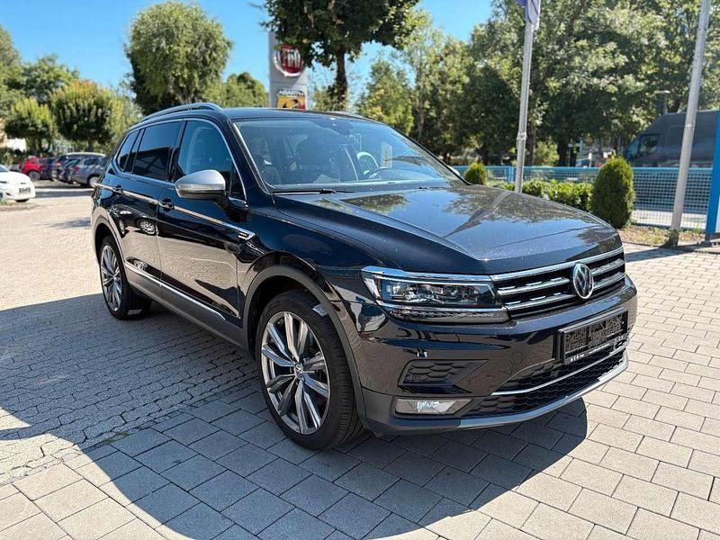 Gebraucht VW Tiguan Allspace Highline 239 PS (175 kW) 2019 Deep black SUV