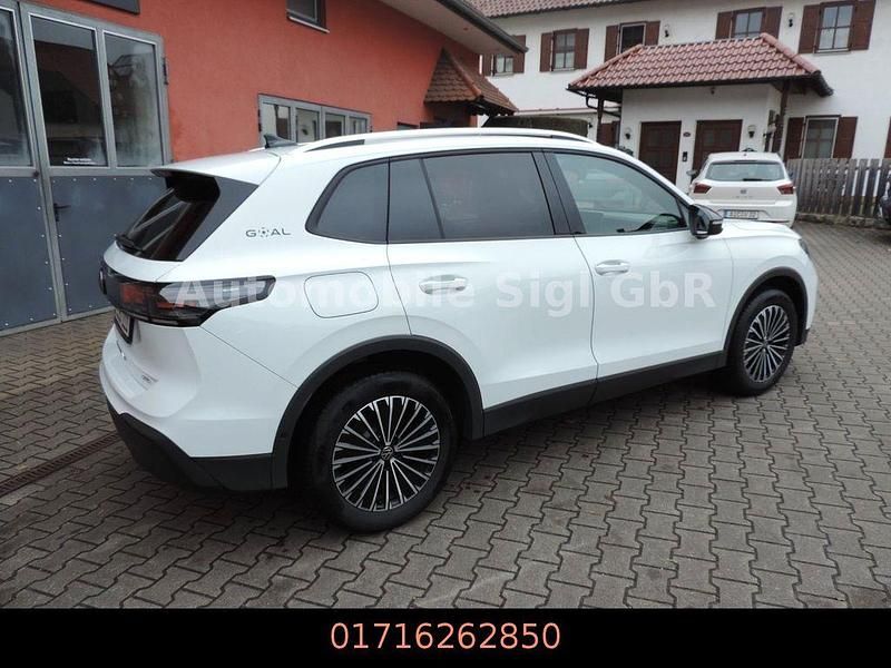 Gebraucht VW Tiguan Goal 150 PS (110 kW) 2025 Weiß SUV