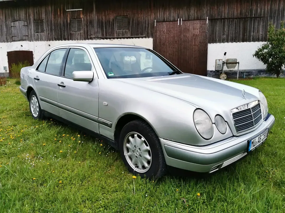 Brugt Mercedes E230 150 HK (110 kW) 1996 Sedan