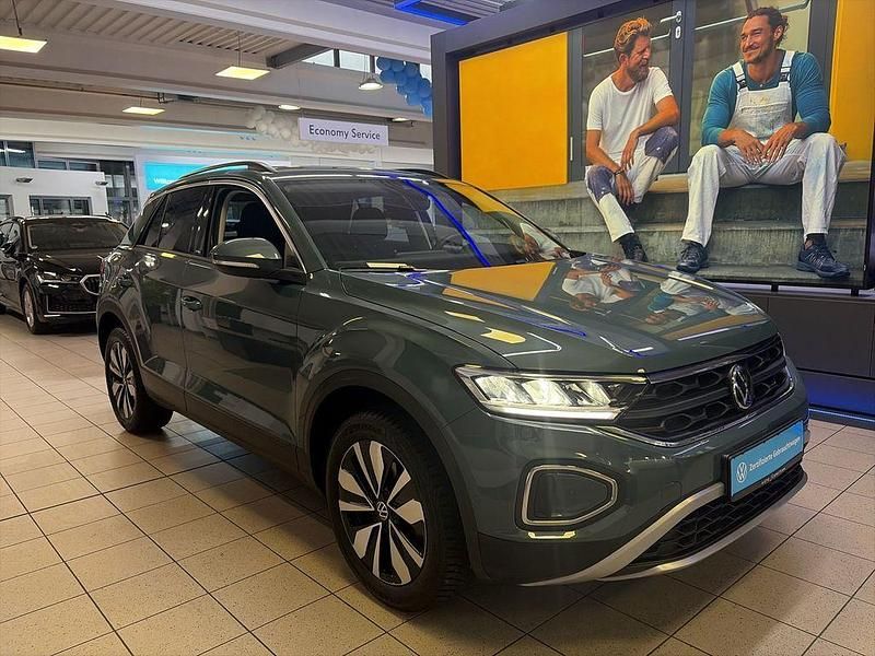 Gebraucht VW T-Roc Life 116 PS (85 kW) 2023 Petroleum blue metallic SUV
