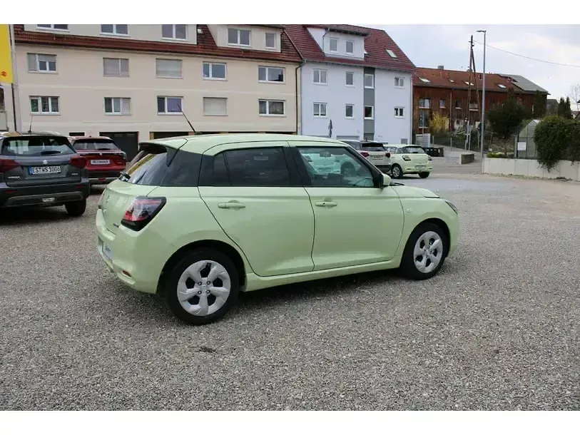 Neu Suzuki Swift Comfort 83 PS (61 kW) 2026 Gelb Kleinwagen