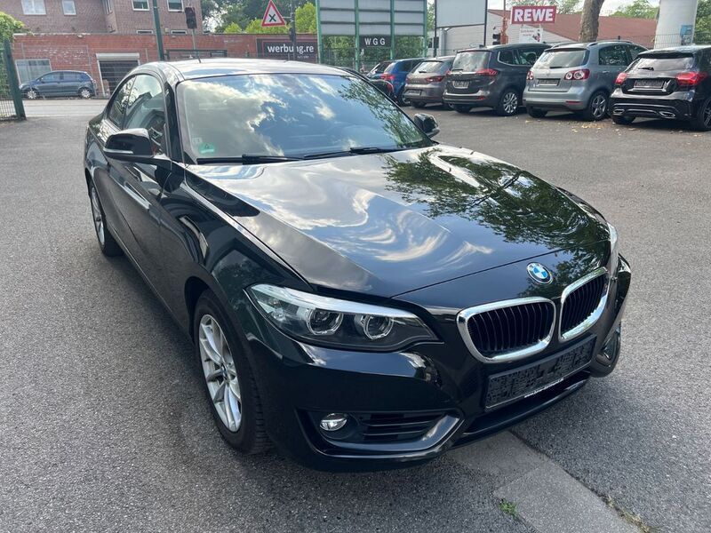 Schwarz Gebraucht 2019 BMW 218 Advantage Coupé | 14.999 € (Superpreis) - Bild 1/4
