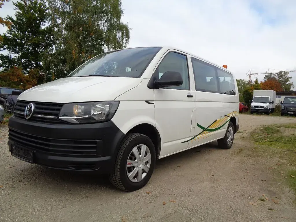 Używany VW Transporter 84 KM (61 kW) 2017 Biały Van