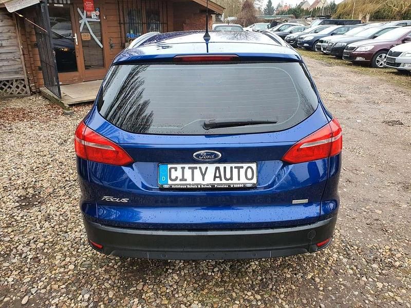 Gebraucht Ford Focus Titanium 101 PS (74 kW) 2016 Blau Kombi