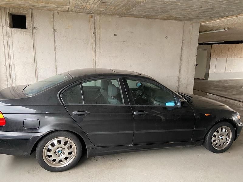 Gebraucht BMW 316 116 PS (85 kW) 2005 Schwarz Limousine