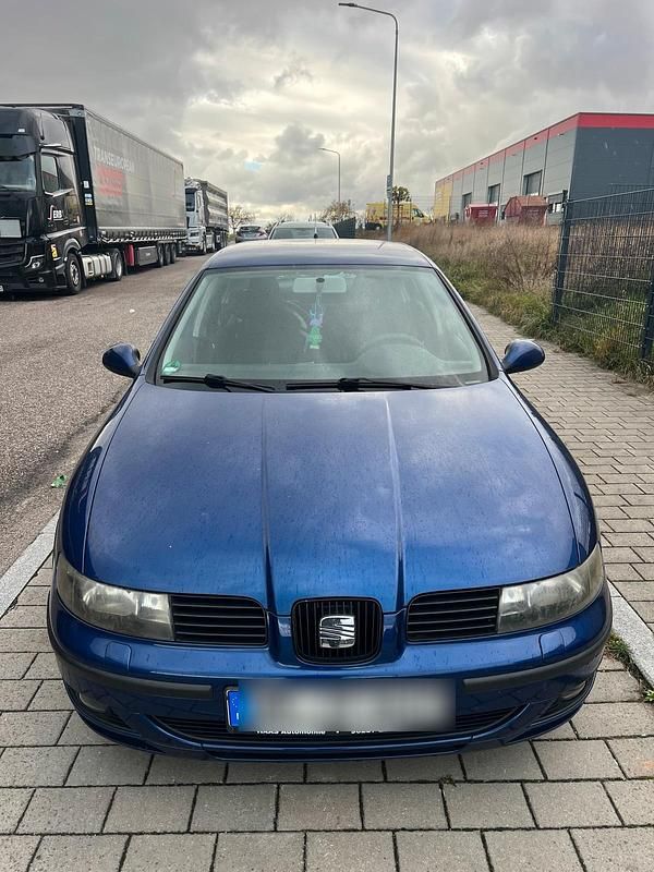 Blau Gebraucht 2006 Seat Leon Limousine | 1.300 € (Guter Preis) - Bild 1/4