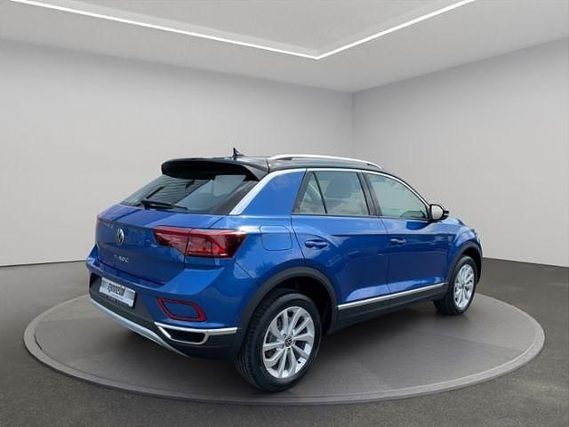 Neu VW T-Roc Style 150 PS (110 kW) 2025 Ravennablau metallic / schwar SUV