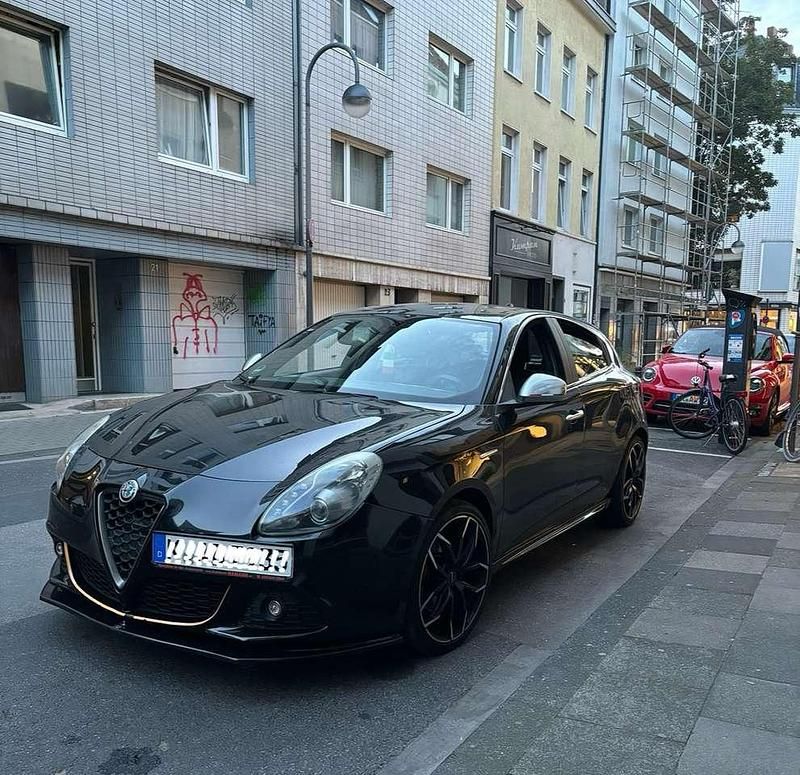 Gebraucht 2010 Alfa Romeo Giulietta Kleinwagen | 6.300 € (Etwas zu teuer) - Bild 1/4