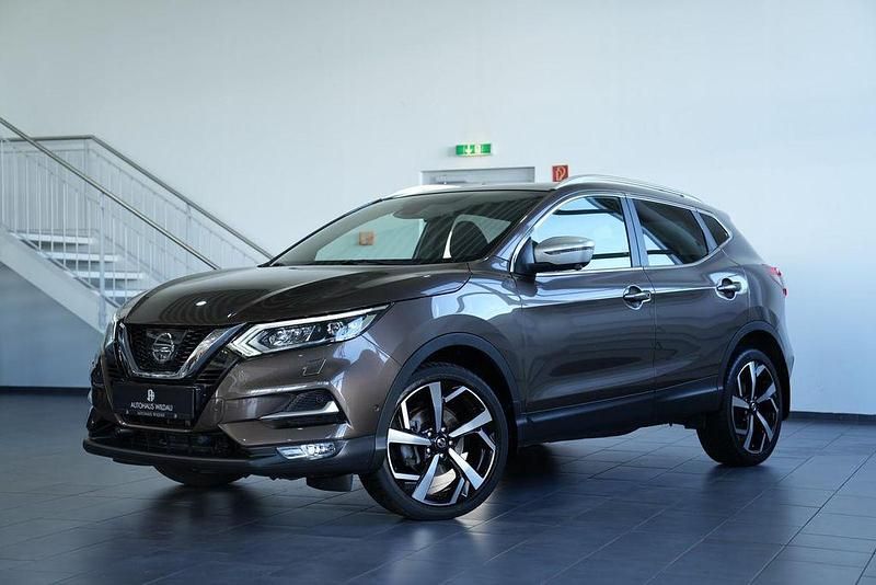Braun Gebraucht 2017 Nissan Qashqai 360º SUV | 18.990 € (Teuer) - Bild 1/4