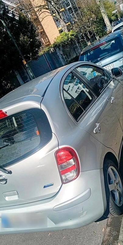 Gebraucht Nissan Micra 105 PS (77 kW) 2011 Silber Kleinwagen