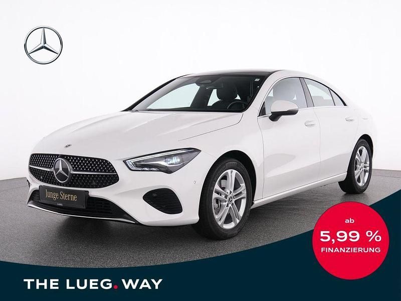 Weiß Gebraucht 2024 Mercedes CLA180 Progressive Limousine | 30.685 € (Guter Preis) - Bild 1/4