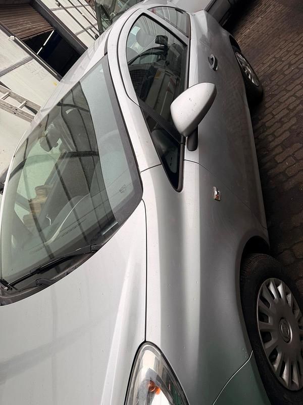Gebraucht Opel Corsa 60 PS (44 kW) 2009 Silber Kleinwagen