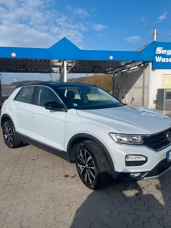 Gebraucht VW T-Roc 150 PS (110 kW) 2019 Weiß SUV