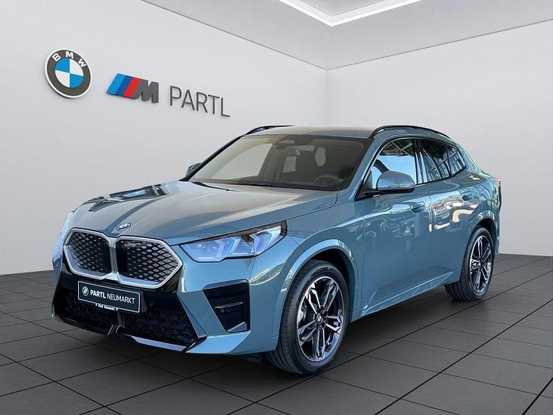 Grün Neu 2025 BMW iX2 M Sport SUV | 50.780 € (Fairer Preis) - Bild 1/4