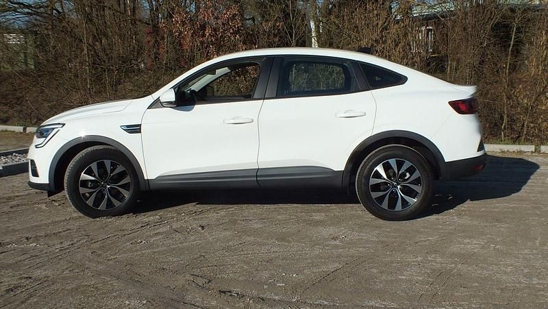 Gebraucht Renault Arkana Zen 140 PS (102 kW) 2022 Weiß SUV