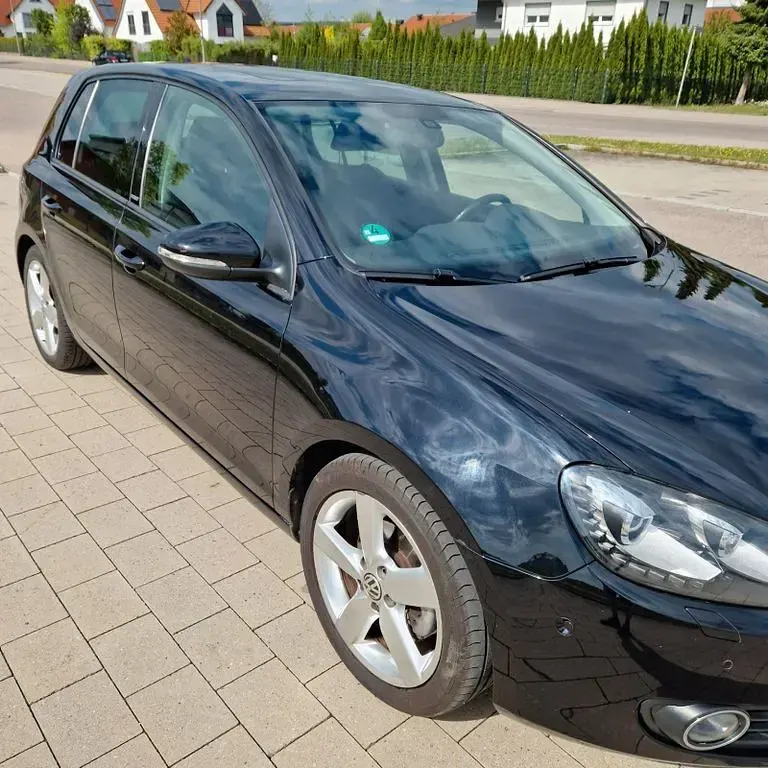 Gebraucht VW Golf VI Style 122 PS (89 kW) 2011 Schwarz Kleinwagen