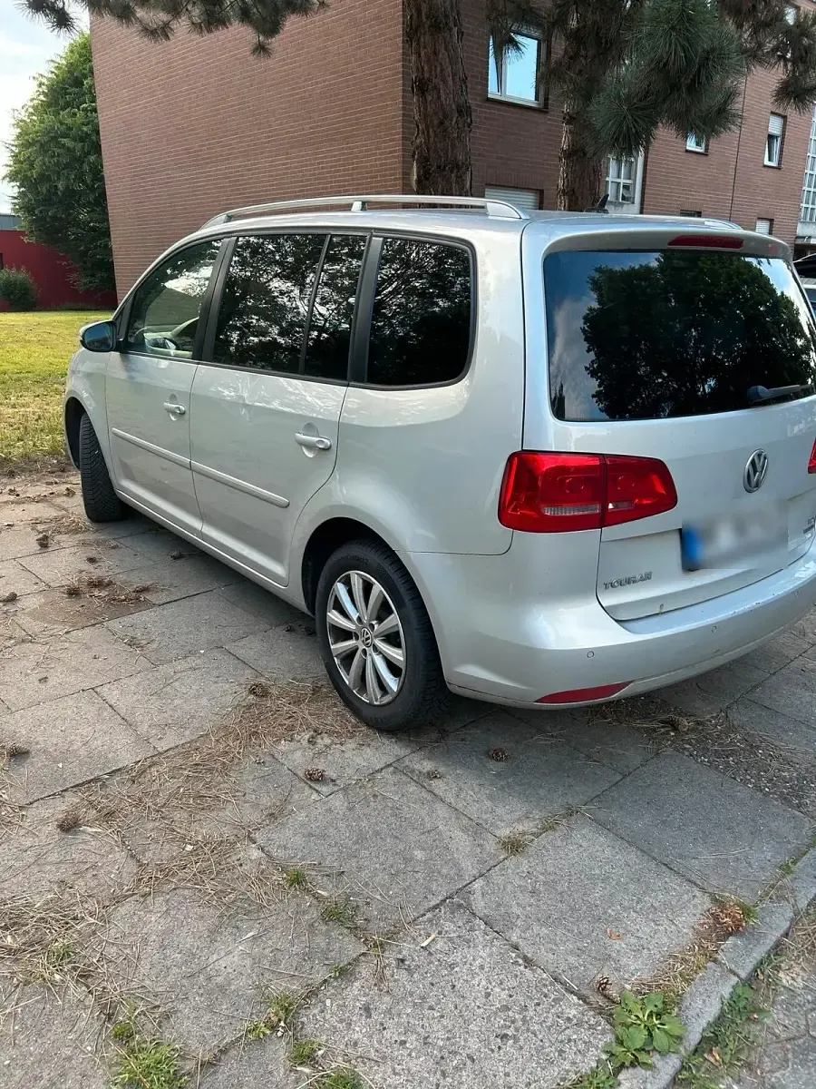 Gebraucht VW Touran 105 PS (77 kW) 2010 Silber Van / Kleinbus