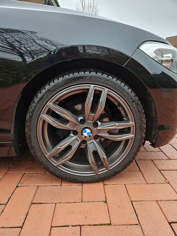 Gebraucht BMW 118 Advantage 136 PS (100 kW) 2017 Schwarz Kleinwagen