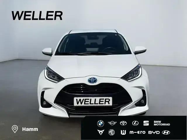 Gebraucht Toyota Yaris Team 116 PS (85 kW) 2022 Weiß Kleinwagen