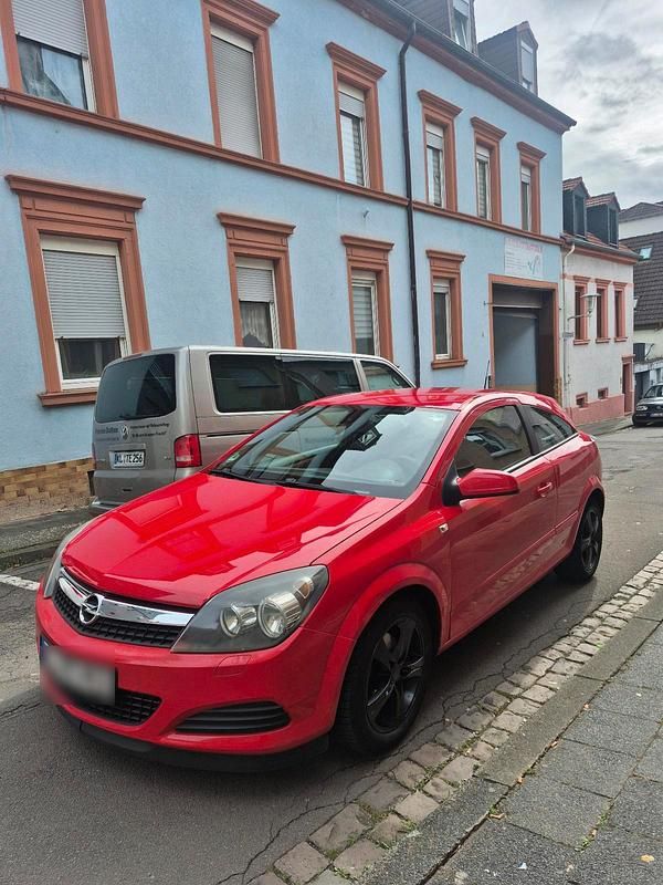 Gebraucht Opel Astra 90 PS (66 kW) 2008 Rot Coupé