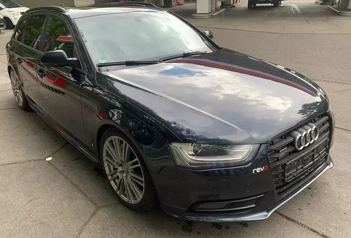 Gebraucht Audi A4 Ambiente 211 PS (155 kW) 2012 Blau Kombi