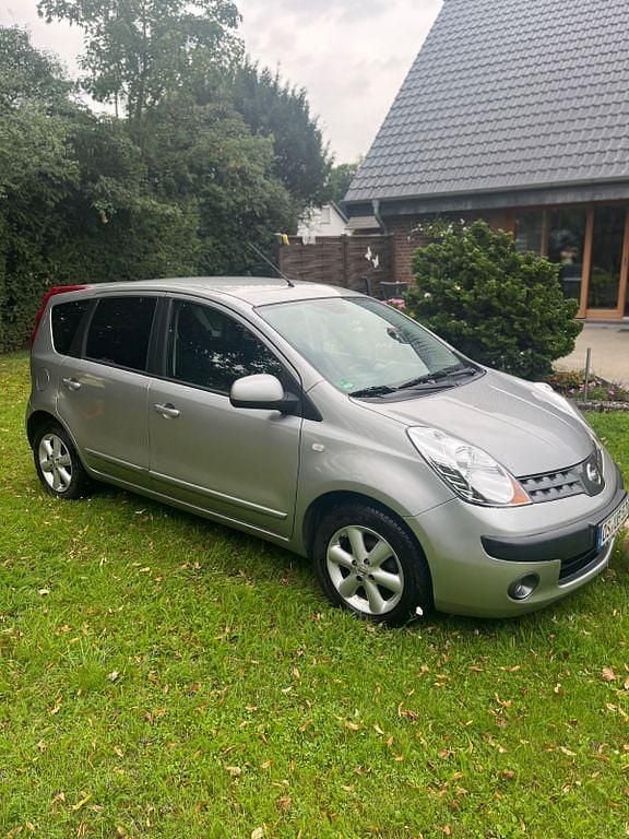 Grau Gebraucht 2006 Nissan Note Acenta Van / Kleinbus | 2.300 € (Fairer Preis) - Bild 1/4