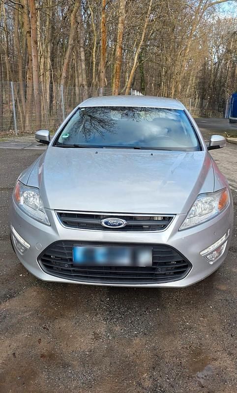 Gebraucht Ford Mondeo 140 PS (102 kW) 2012 Silber Kombi