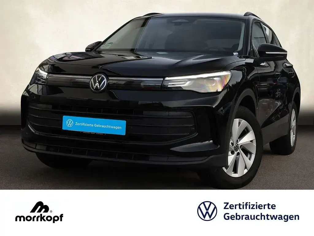 Gebraucht VW Tiguan Basis 131 PS (96 kW) 2025 Grenadillschwarz, metallic SUV