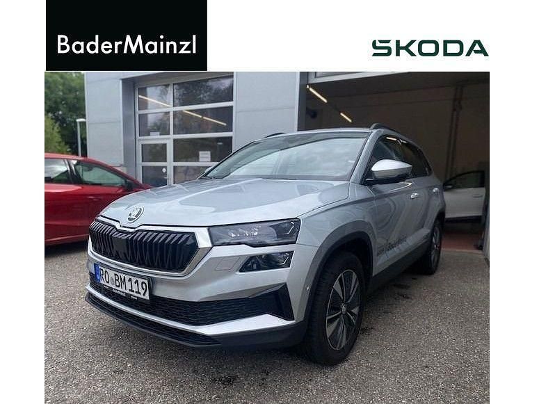 Silber Gebraucht 2024 Skoda Karoq SUV | 42.490 € (Teuer) - Bild 1/1